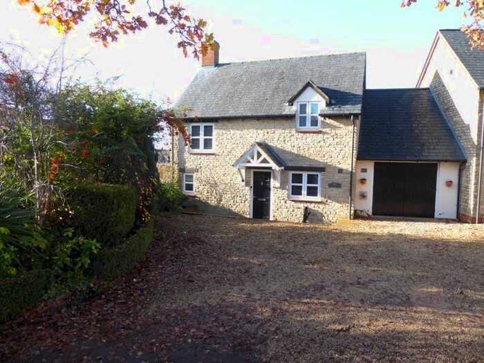 3 Bedroom Detached House For Sale In Somerton Road, Upper Heyford, Bicester, OX25