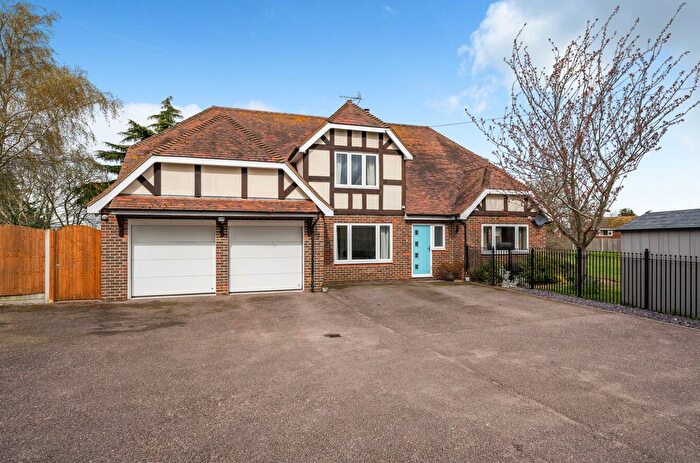 4 Bedroom Detached House For Sale In The Street, Upchurch, Sittingbourne, Kent, ME9