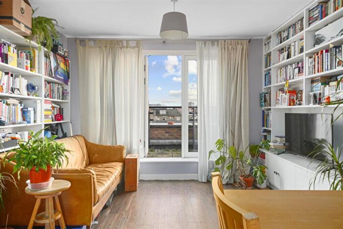 1 Bedroom Flat For Sale In Glengall Road, London, NW6
