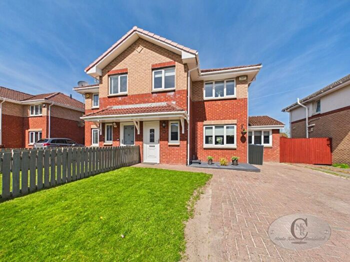 4 Bedroom Semi Detached House For Sale In Heather Gardens, Uddingston, G71