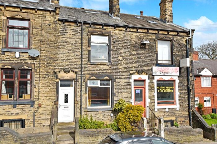 3 Bedroom Terraced House For Sale In Middleton Road, Morley, Leeds, LS27
