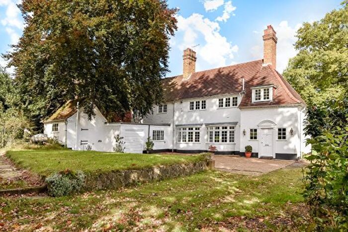 4 Bedroom Detached House To Rent In Windlesham, Surrey, GU20