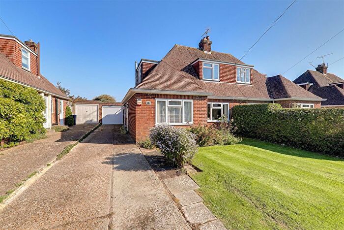 3 Bedroom Chalet For Sale In Melrose Avenue, Worthing, BN13