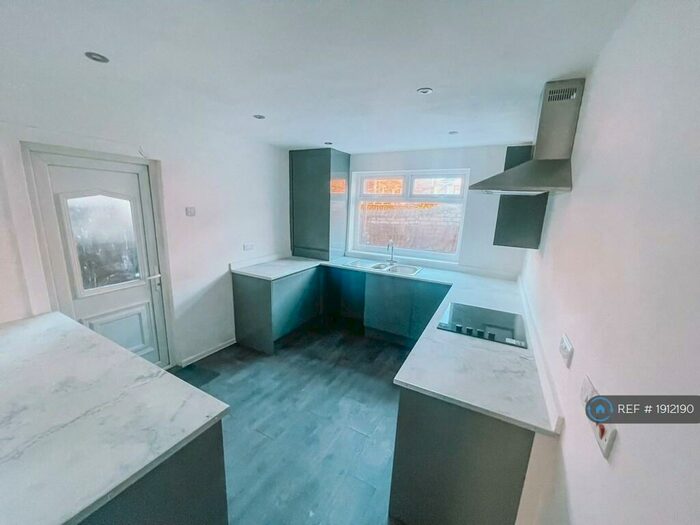 3 Bedroom Terraced House To Rent In Stanley Park Avenue South, Liverpool, L4