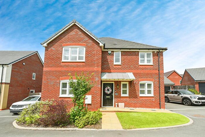 4 Bedroom Detached House For Sale In Juniper Close, Calne, SN11