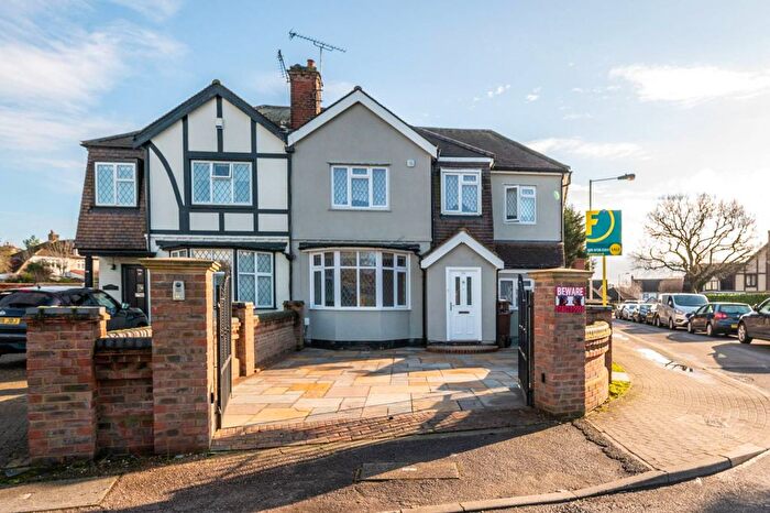 6 Bedroom Semi Detached House For Sale In Manor Way, Chingford, London, E4