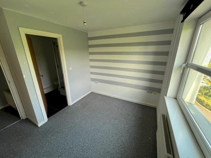 2 Bedroom Flat To Rent In Lower Hall Street, St. Helens, WA10