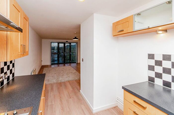 2 Bedroom Flat For Sale In Albion Street, Wolverhampton, West Midlands, WV1