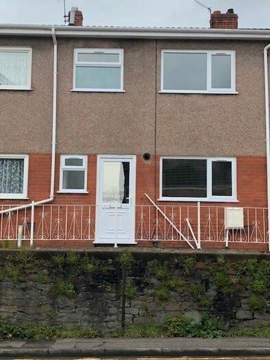 3 Bedroom Terraced House To Rent In Neath Road, Swansea, SA6
