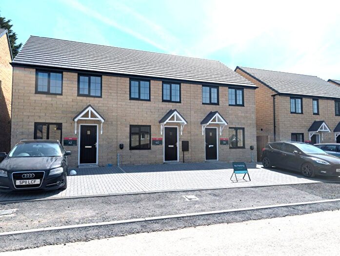 3 Bedroom Terraced House To Rent In New Road, Earby, BB18