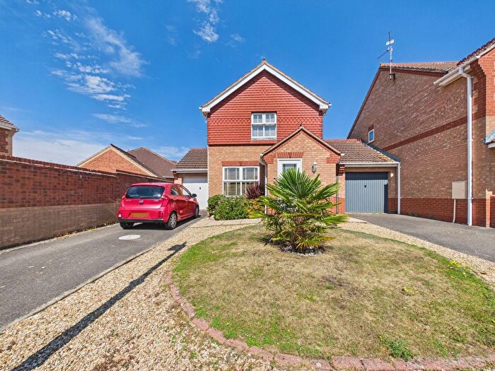 3 Bedroom Detached House For Sale In Balintore Rise, Orton Southgate, PE2