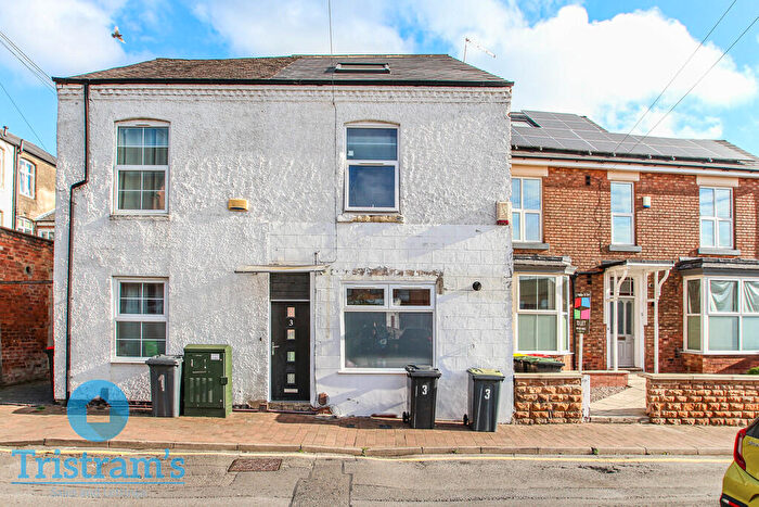 4 Bedroom Terraced House To Rent In City Road, Beeston, NG9
