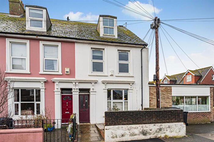 4 Bedroom End Of Terrace House For Sale In East Street, Seaford, BN25