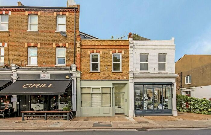 1 Bedroom Flat To Rent In The Green, Twickenham, TW2