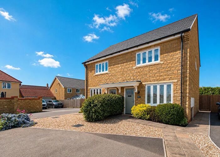2 Bedroom Semi Detached House For Sale In Maple Drive, Somerton, TA11