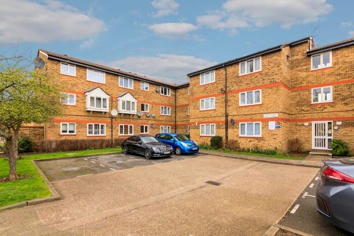 1 Bedroom Flat To Rent In Swell Court, Gandhi Close, Walthamstow, E17