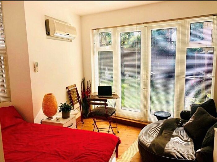 Flat To Rent In Fortune Green Road, West Hampstead, NW6