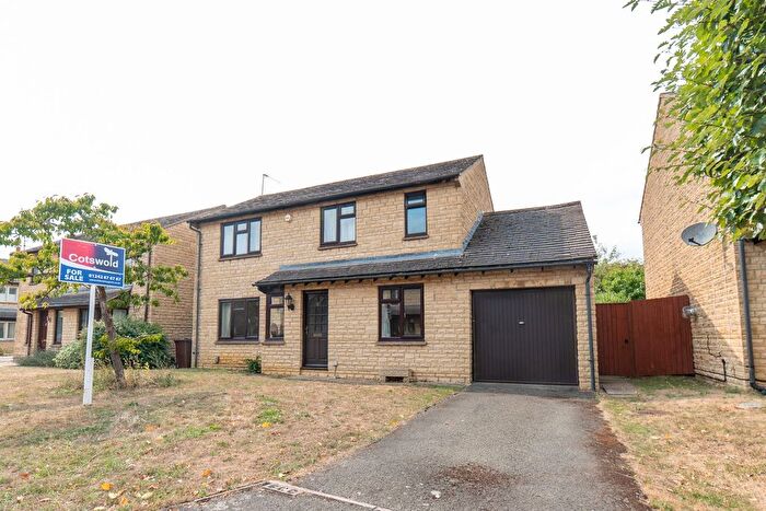 4 Bedroom Detached House For Sale In Hawthorn Drive, Woodmancote, Cheltenham, GL52