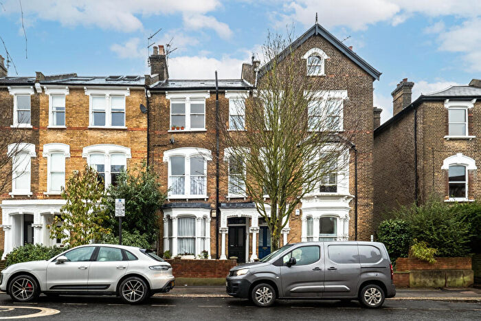 1 Bedroom Flat For Sale In Florence Road, London, N4
