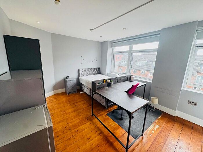 Studio To Rent In Guildford Street, Luton, Bedfordshire, LU1