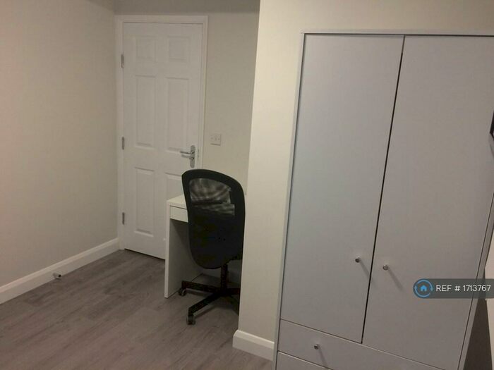 4 Bedroom Terraced House To Rent In Colchester Street, Coventry, CV1