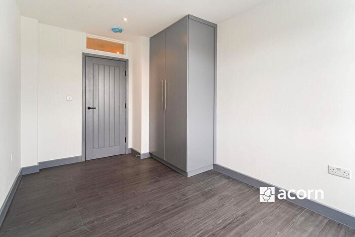 1 Bedroom Flat To Rent In New Studios & One Bedroom Apartments, SE5