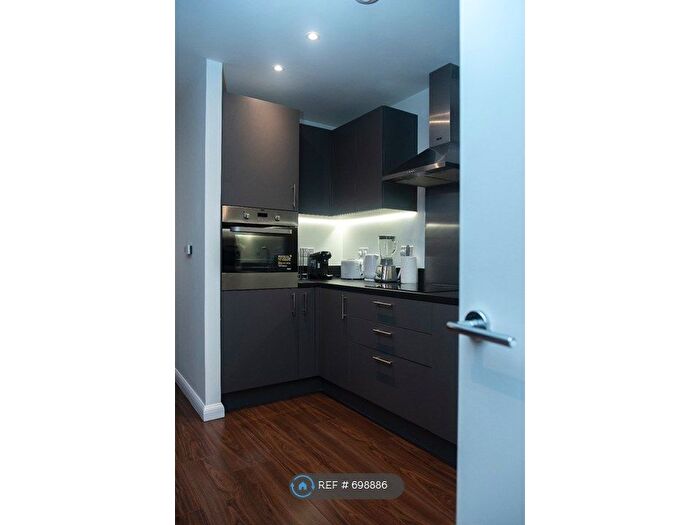 2 Bedroom Flat To Rent In Brewers Square, Dartford, DA1