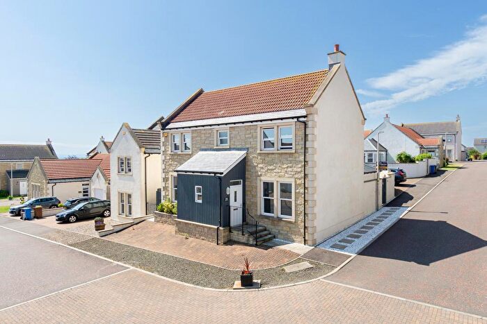 5 Bedroom Detached House For Sale In Castaway Lane, Lower Largo, Fife, KY8