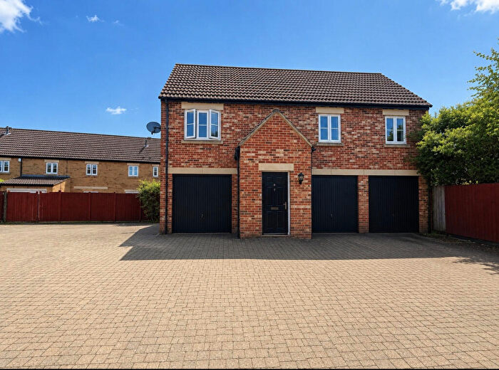 2 Bedroom Coach House For Sale In Kings Drive, Stoke Gifford, BS34