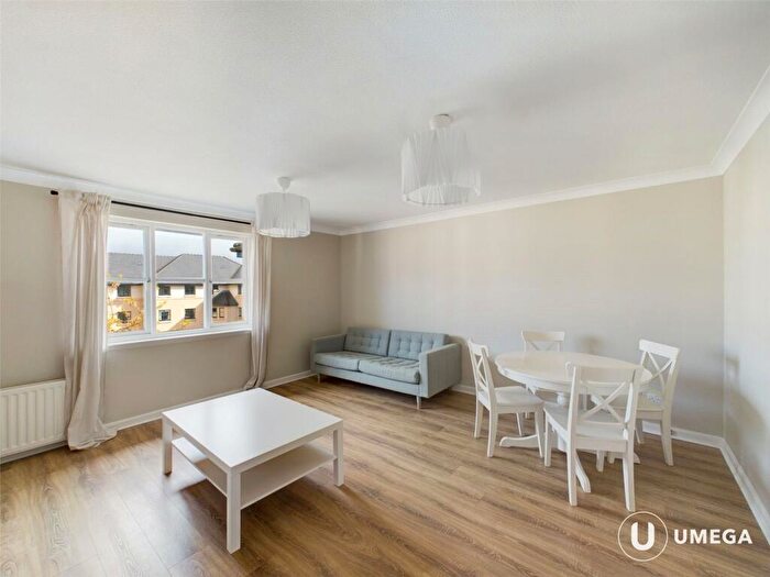 3 Bedroom Apartment To Rent In Russell Gardens, Roseburn, Edinburgh, EH12