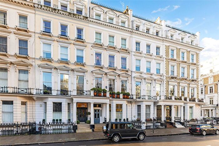 2 Bedroom Flat For Sale In Collingham Road, Earl's Court, SW5