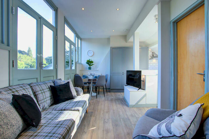 5 Bedroom Maisonette To Rent In (&#;pppw) Springbank Road, Newcastle Upon Tyne, NE2