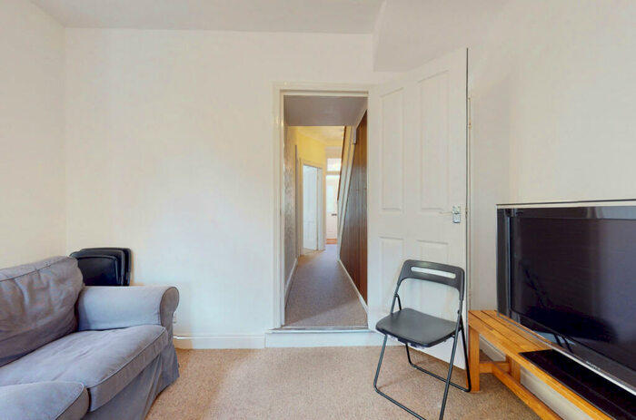 7 Bedroom House To Rent In Hayes Place, BA2