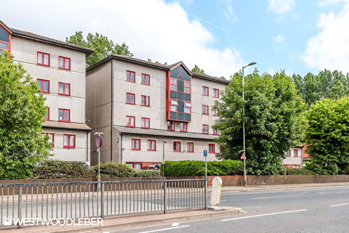 1 Bedroom Apartment To Rent In Waltham Cross, Herts, EN8