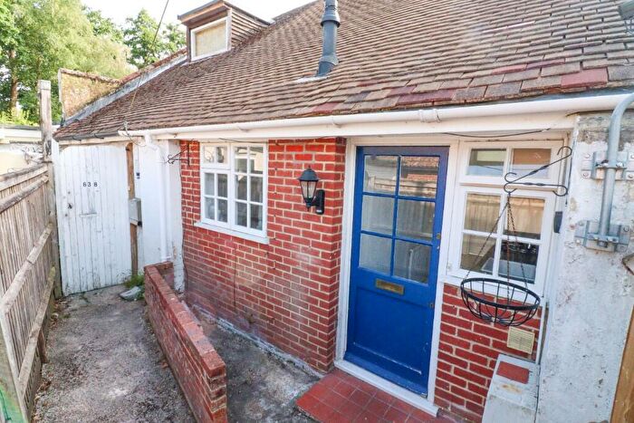 1 Bedroom Terraced House For Sale In Basingbourne Road, Fleet, Hampshire, GU52