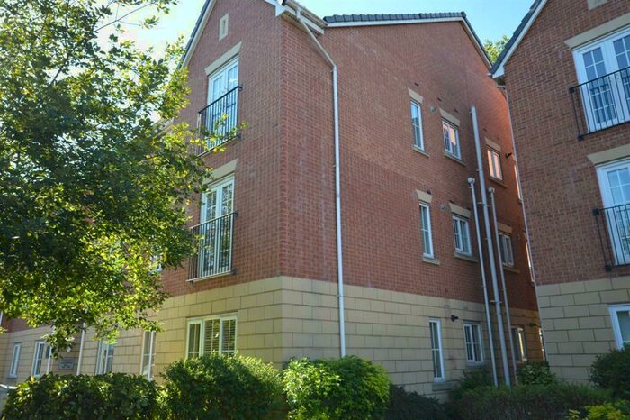 2 Bedroom Flat To Rent In Godolphin Close, Eccles, Manchester, M30
