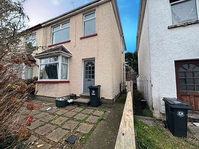4 Bedroom Semi-Detached House To Rent In Forest Road, Fishponds, Bristol, BS16