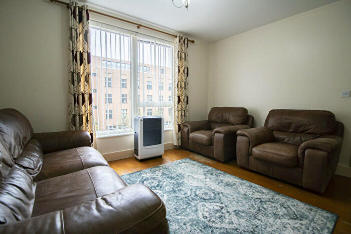 2 Bedroom Apartment To Rent In Capella House, Celestia, Cardiff, CF10