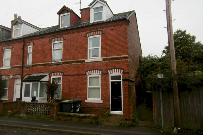 3 Bedroom Semi-Detached House To Rent In City Road, Beeston, NG9