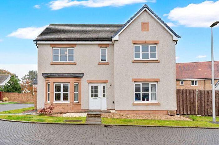 5 Bedroom Detached House For Sale In Kinlouch Crescent, Rosewell, EH24
