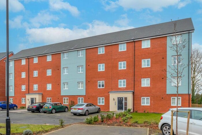 2 Bedroom Flat To Rent In Chelmsford Drive, Coventry, West Midlands, CV6