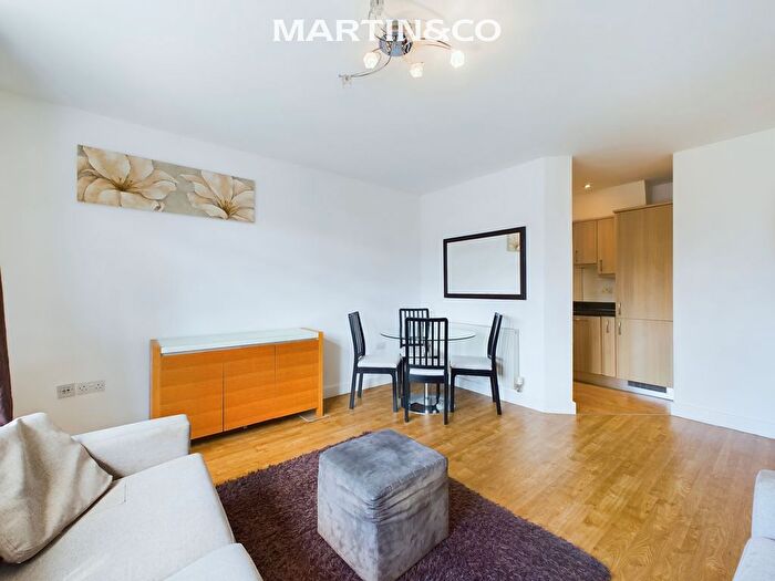 2 Bedroom Flat To Rent In Denham Road, Egham, TW20