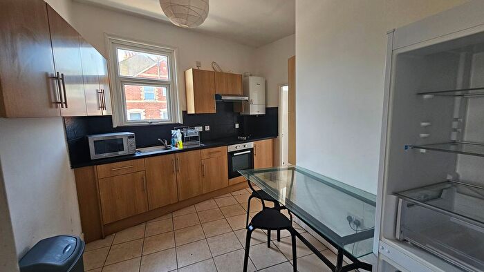 4 Bedroom Flat To Rent In Erleigh Road, Reading, RG1