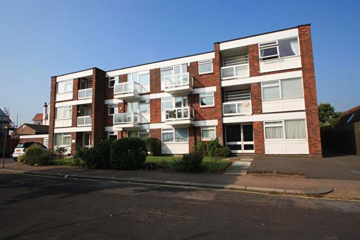1 Bedroom Flat To Rent In Vernon Road, Leigh-On-Sea, SS9