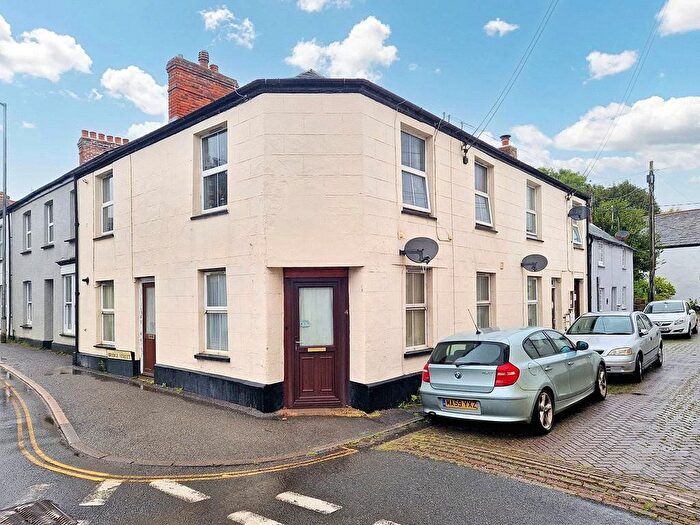 2 Bedroom Flat To Rent In Bridge Street, Stratton, Bude, Cornwall, EX23