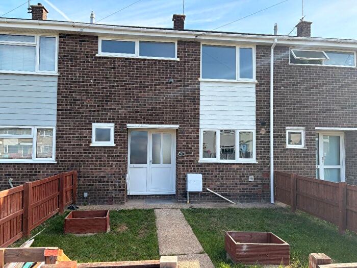 3 Bedroom Terraced House To Rent In Canvey Island, SS8