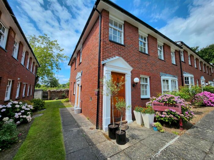 2 Bedroom Maisonette To Rent In Barclay Mews, Cottenham Park Road, West Wimbledon, SW20