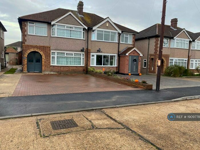 3 Bedroom Semi-Detached House To Rent In Moray Close, Romford, RM1