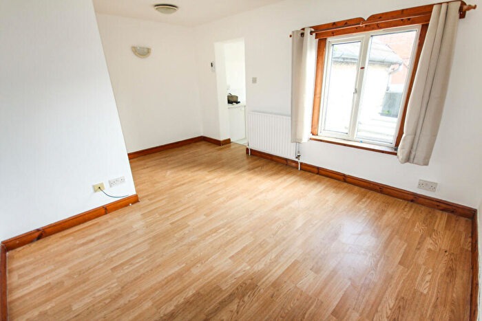 1 Bedroom Flat To Rent In Springfield Road, Chelmsford, CM2