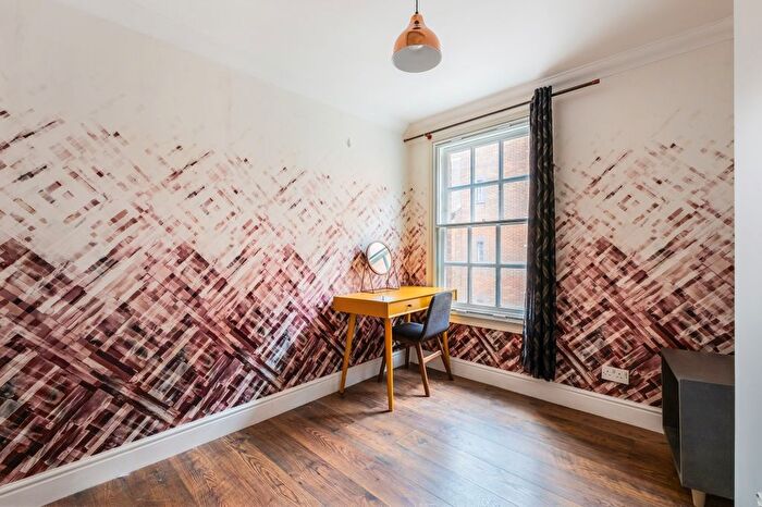 3 Bedroom Flat To Rent In George Street, Oxford, OX1